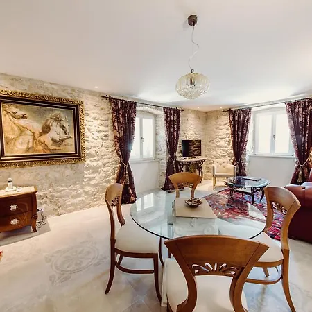 Nepos Hotel