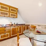 Hotel Nepos