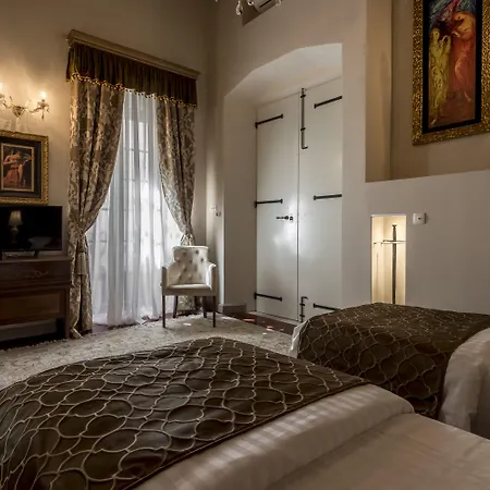 Nepos Otel 4*